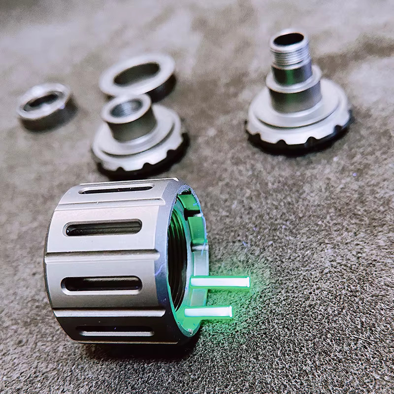 AHHLCLT B.M War Hammer EDC Messer Anhänger Fingertip Gyro Anhänger Dekompression Spielzeug - Bild 2