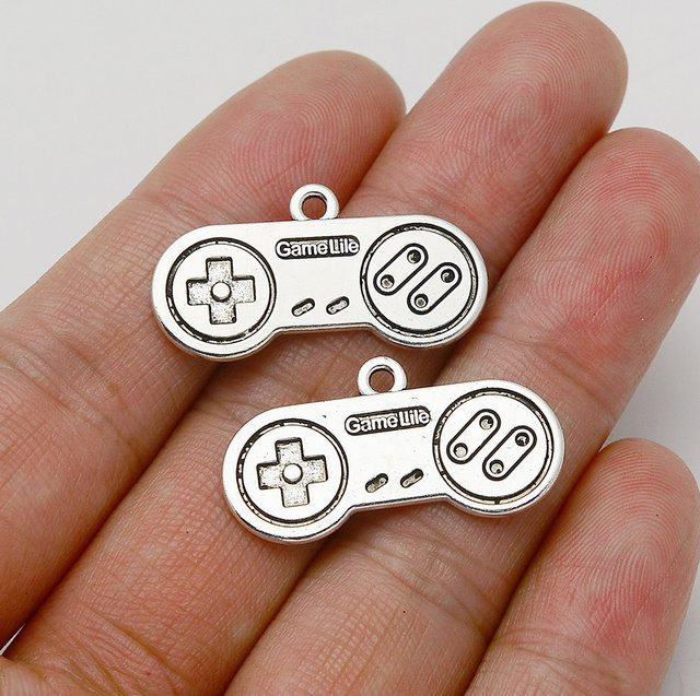 Fezrgea Anhänger, Antik Silber, Gamepad, 16x30mm, Unisex - Bild 1