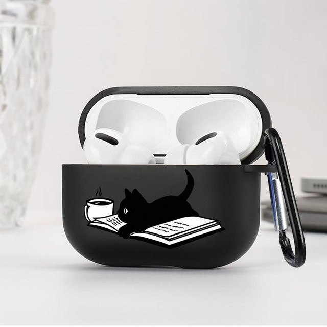 Schutzhülle für Apple AirPods Pro und AirPods 3 mit niedlichem Cartoon-Katzen-Buchdesign in Schwarz - Bild 1