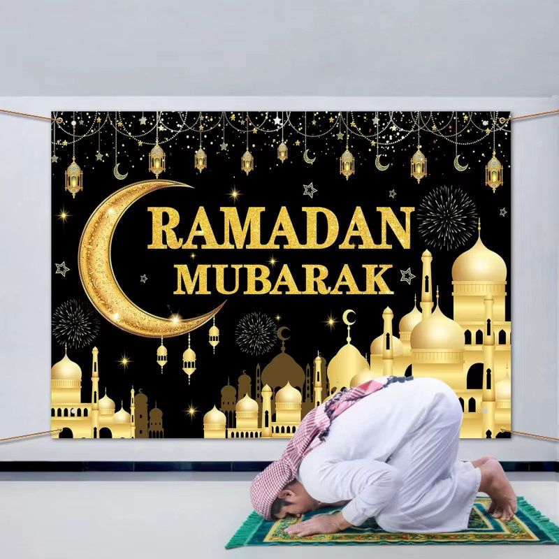 VIKAMA Ramadan Mubarak Banner Wandteppich mit Moschee-Design in Gold als islamischer Wandbehang für Innen- und Außendekoration - Bild 2