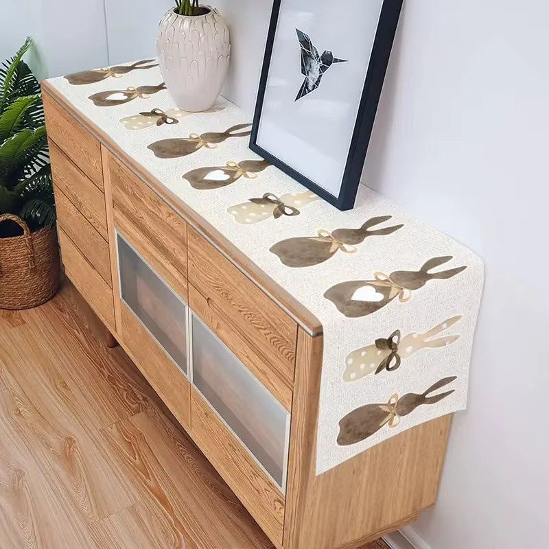 VIKAMA Rustikaler Oster-Tischläufer aus Leinen in Beige mit Hasen- und Herz-Print, Landhaus-Tischdecke für Küche und Esszimmer, B/H: 33 x 90 cm - Bild 5