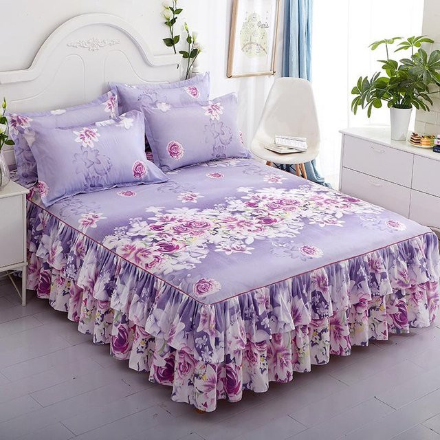 Super Six 3-teiliges Bettwäscheset mit floralem Jacquard-Muster in Lila, bestehend aus einem Spannbettlaken und Kissenbezügen aus Polyester, B/T/H: 200 x 220 x 100 cm - Bild 1