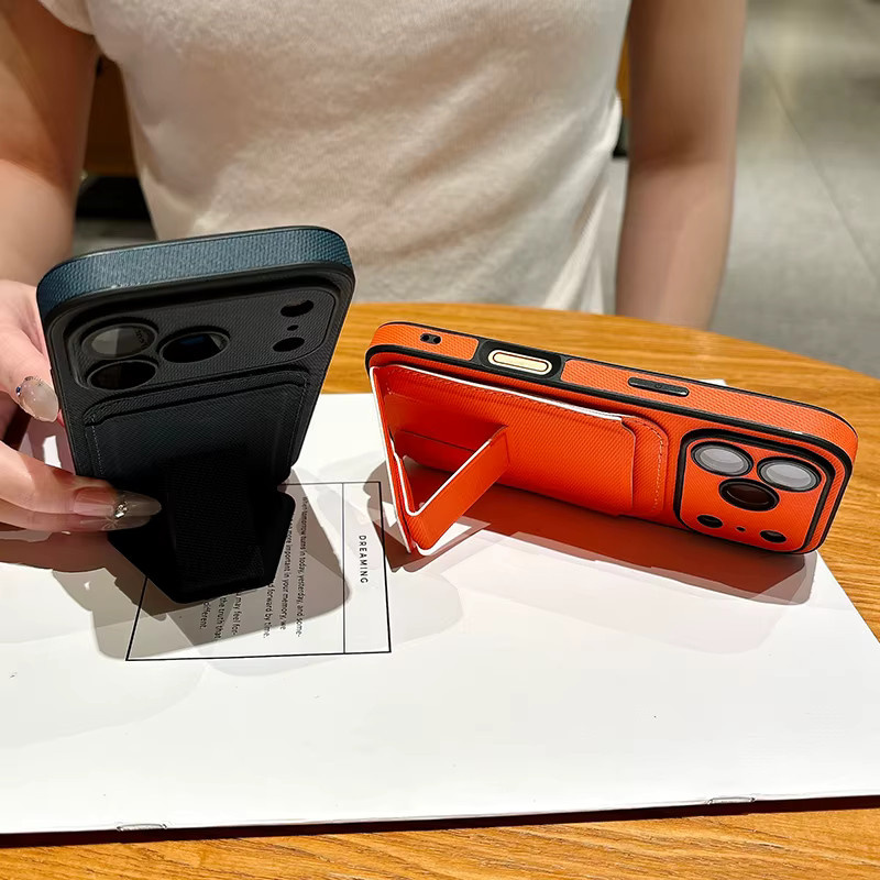 2-in-1 Handyhülle mit Kartenfach und Ständer im Webmuster und Ledertextur für iPhone 17 16 15 14 13 Pro Max, Schwarz - Bild 2