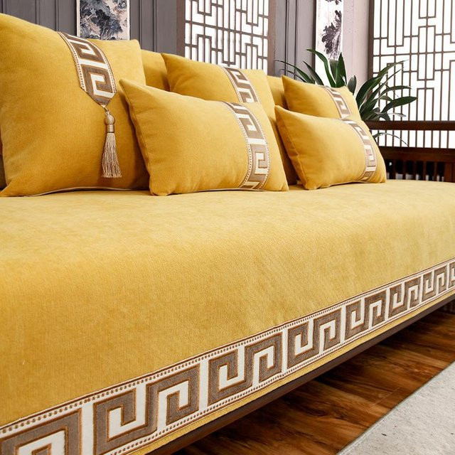 Luxuriöser Sofabezug mit Stickerei in Gold und Gelb, rutschfestes Design für das Wohnzimmer, B/H: 90 x 160 cm - Bild 1