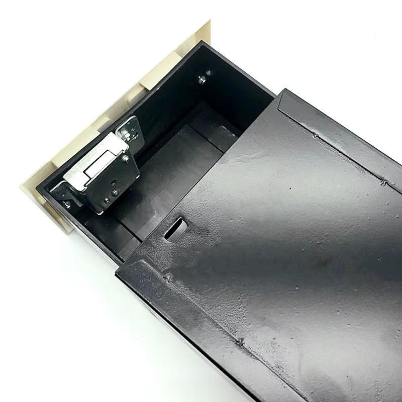 Versteckter Tresor in Form einer Doppelsteckdose nach europäischem Standard, Farbe: Weiß - Bild 2