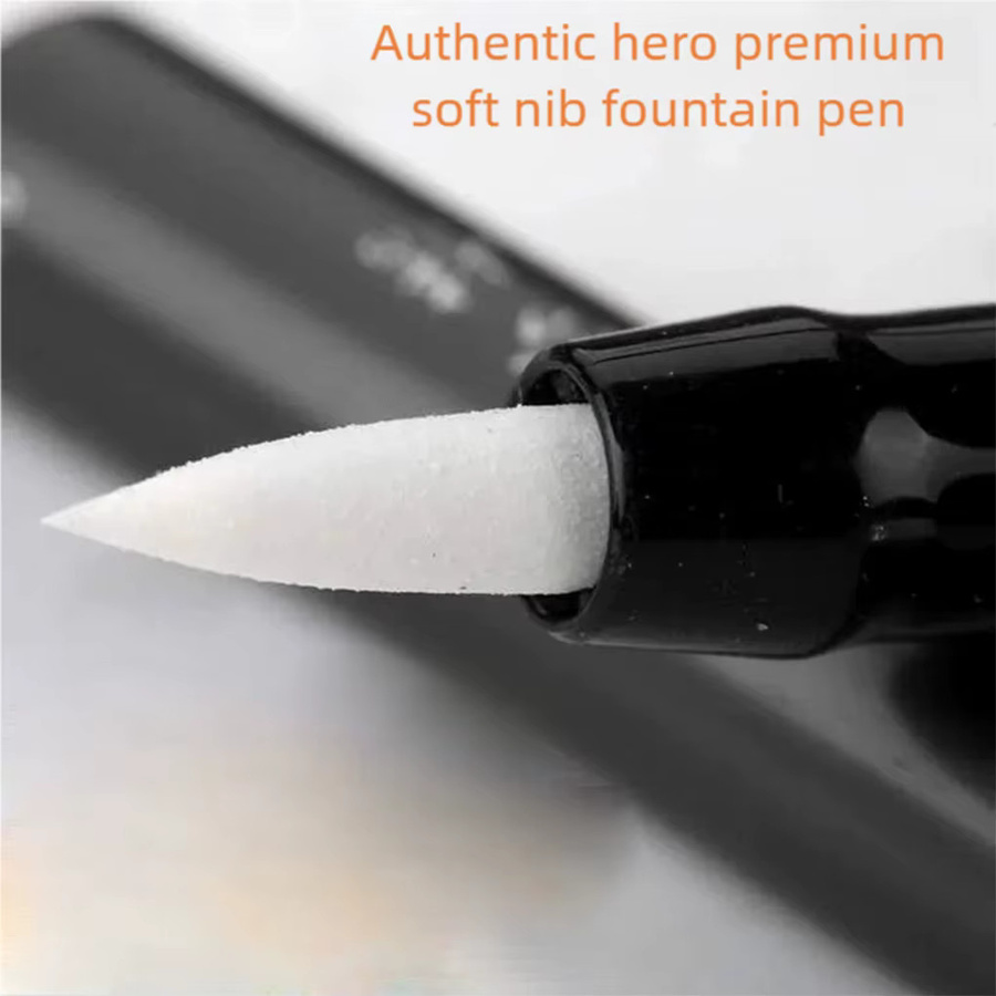 Hero 98 Soft-Tip Kalligraphie-Stift in Schwarz für kleine und mittlere Schriften - Bild 5