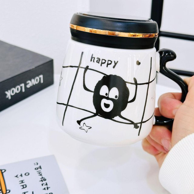 Personalisierte Keramiktasse mit Deckel und Bär-Design von Yiran Furniture, Weiß, 400 ml - Bild 1