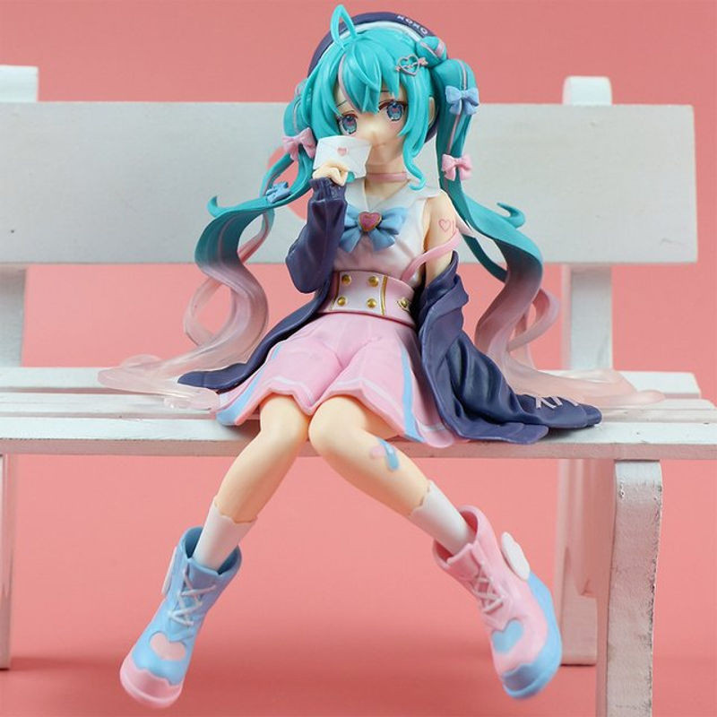 Bandai Hatsune Miku Anime Figur Pink Sakura Edition aus Kunststoff - Bild 1