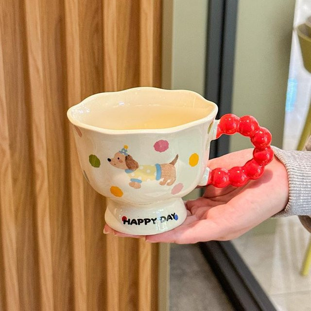 Keramiktasse mit Dackel-Welpe Motiv und Deckel, Mehrfarbig, Volumen: 400 ml - Bild 1