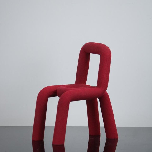 Moderne Harz-Stuhl-Ornamente für Schreibtisch und Arbeitszimmer als stilvolle Dekoration, Breite: 21,0 cm, Tiefe: 21,0 cm, Höhe: 18,5 cm - Bild 1