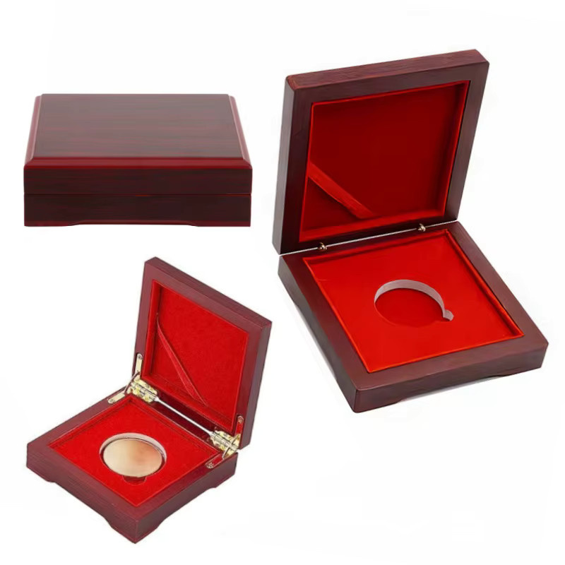 Challenge Coin Holz-Präsentationsbox in Dunkelrot mit Samt-Inlay für 1,65-Zoll-Münzen und Auszeichnungen - Bild 5