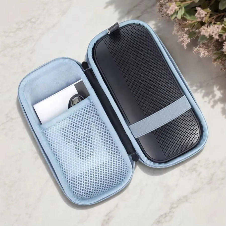 Stoßfeste Hartschalen-Tragetasche in Schwarz als kratzfeste Schutzhülle für den Bose SoundLink Flex der 2. Generation - Bild 4