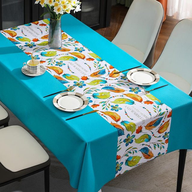 Wasserdichte und ölbeständige PVC-Tischdecke Charming Homem in Blau mit floralem Design, Rechteckig, B: 140 cm, L: 220 cm - Bild 1
