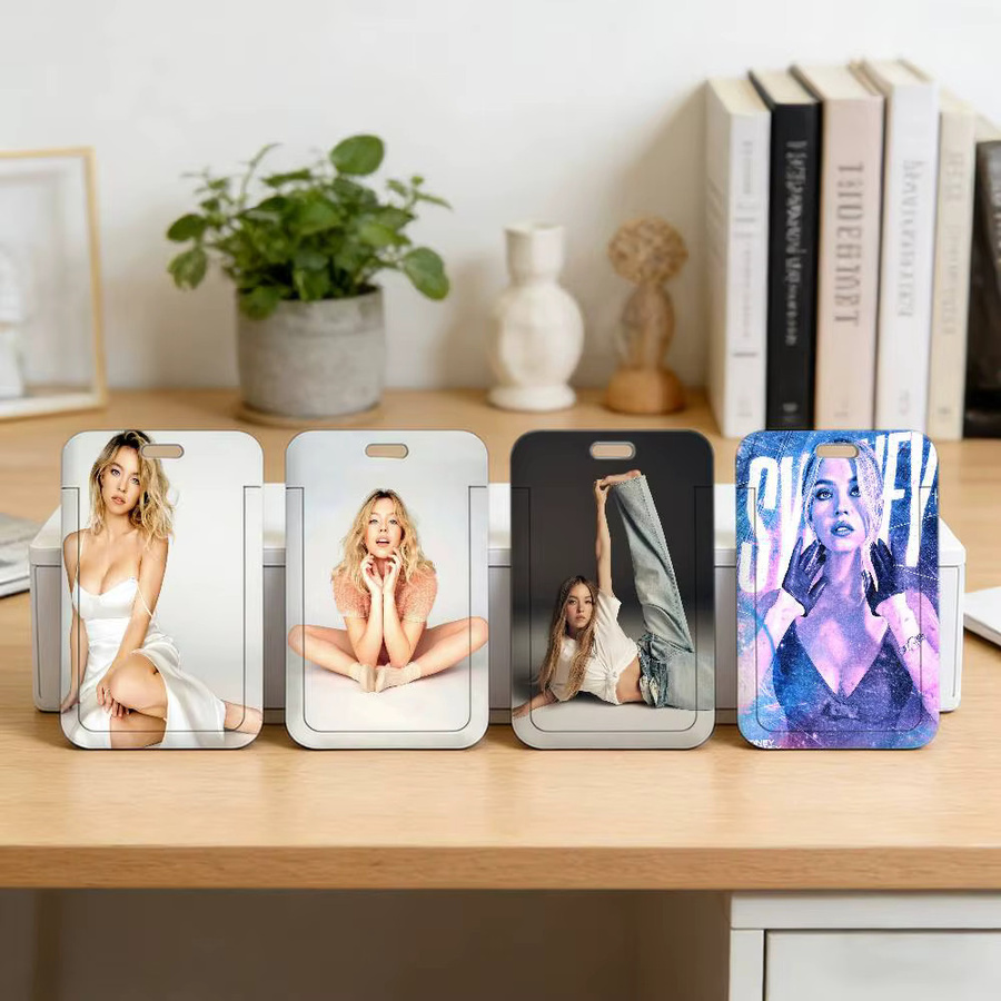 Sydney S-Sweeney Weiches Halsband mit Kunststoff-Ausweishülle für Profis - Bild 4
