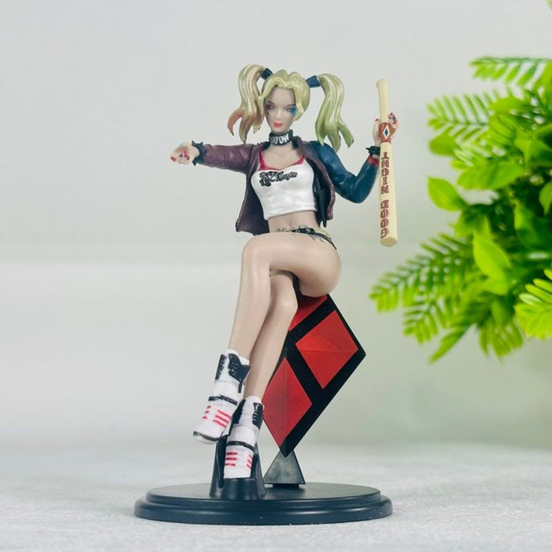 Bandai Harley Quinn Anti-Hero Anime-Figur aus Kunststoff in Sitzposition, mehrfarbiges Sammlerstück zur Dekoration - Bild 1