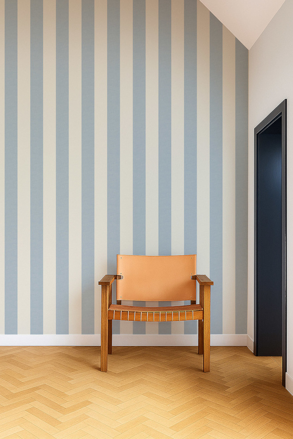 Scion Tapete Central Stripe in Cornflower Blue mit abstraktem Streifenmuster aus Vlies - Bild 2