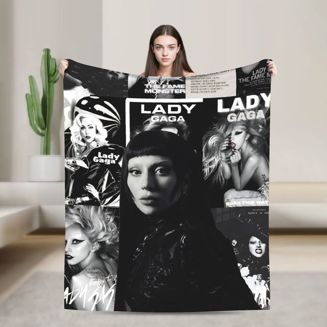 Flanell-Tagesdecke Lady Gaga Mayhem 2025 in Schwarz mit Ornament-Design aus Polyester - Bild 1