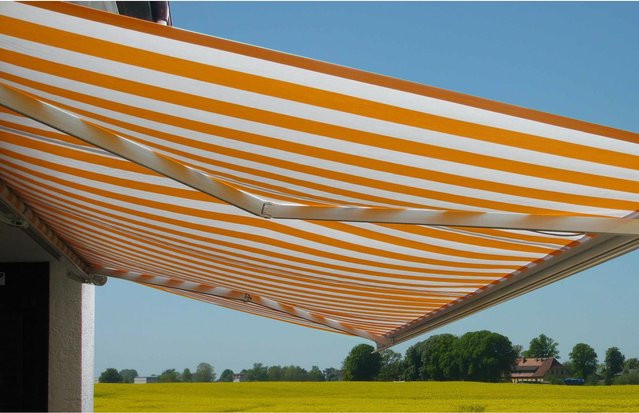 Elektrische Kassettenmarkise H123 Vollkassette aus Polyester in Orange/Weiß, B/T/H: 4,5 x 3 m - Bild 1