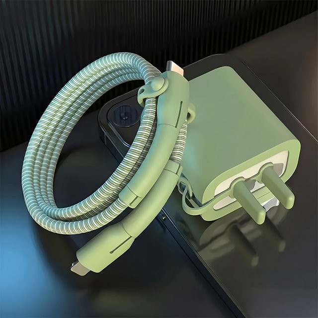 PD Silikon-Ladegerätabdeckung für 20W USB-C Ladekabel, Schutzkappe für iPhone 17 Pro Max, 16, 11, in Weiß und Grün - Bild 1