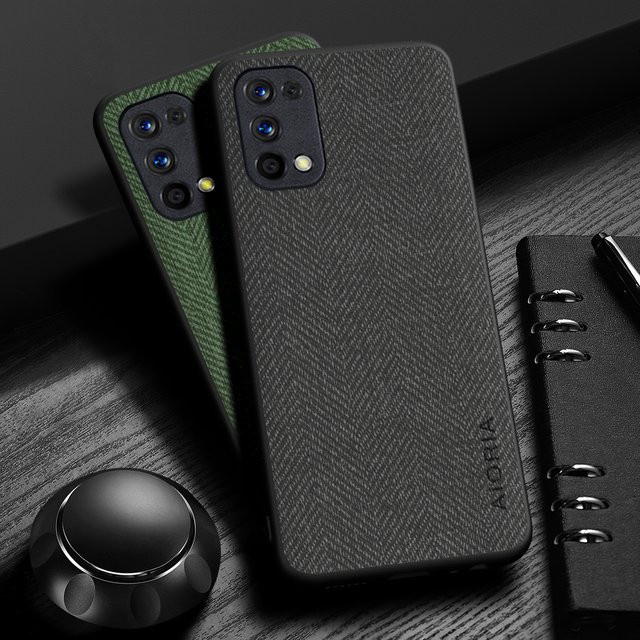 Lederhülle für Realme 7 Pro und Realme 6 Pro in Rot mit Holzmaserung - Bild 1