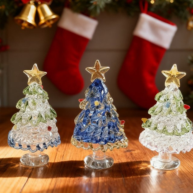 Handgefertigte Miniatur-Glasskulptur Weihnachtsbaum von YUYU in Grün und Weiß, abstrakte Glas-Deko für den Tisch - Bild 1