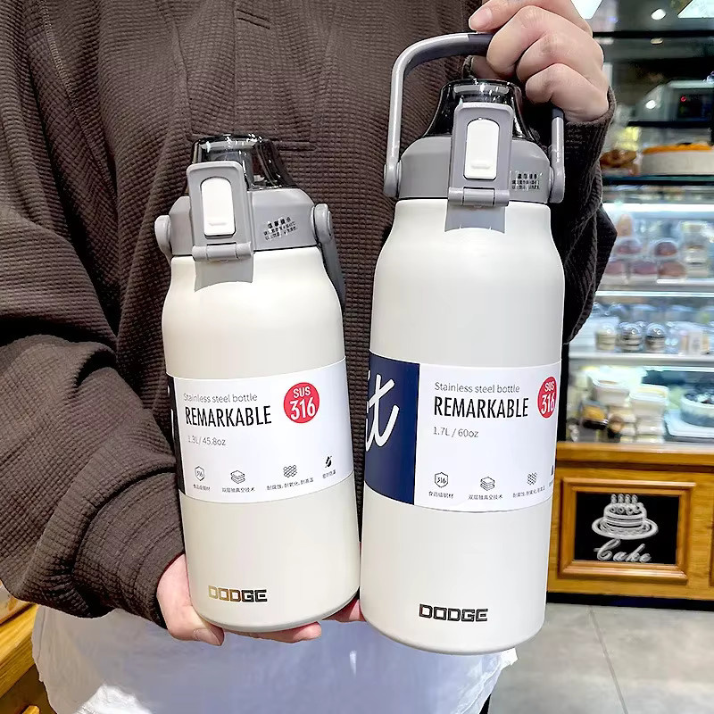 DODGE Tumbler-Thermoflasche aus Edelstahl mit Strohhalm in Weiß - Bild 3