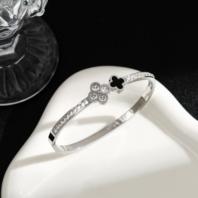 VantaGoods Damenarmband Titanstahl, Silber, Kleeblatt, Diamant, Zirkonia - Bild 1