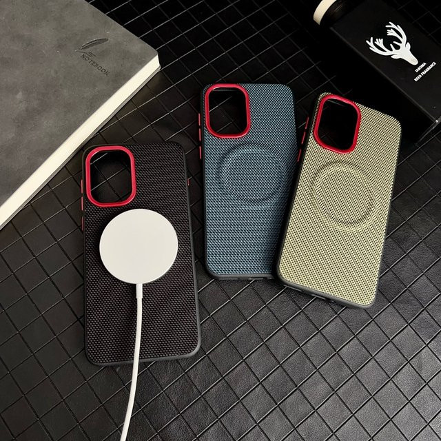 MagSafe Magnetische Handyhülle für OnePlus Ace 6, 6T und 15R aus weichem TPU und Nylon-Gewebe in Schwarz mit Luxus-Leder-Rückseite und stoßfestem Schutz - Bild 1