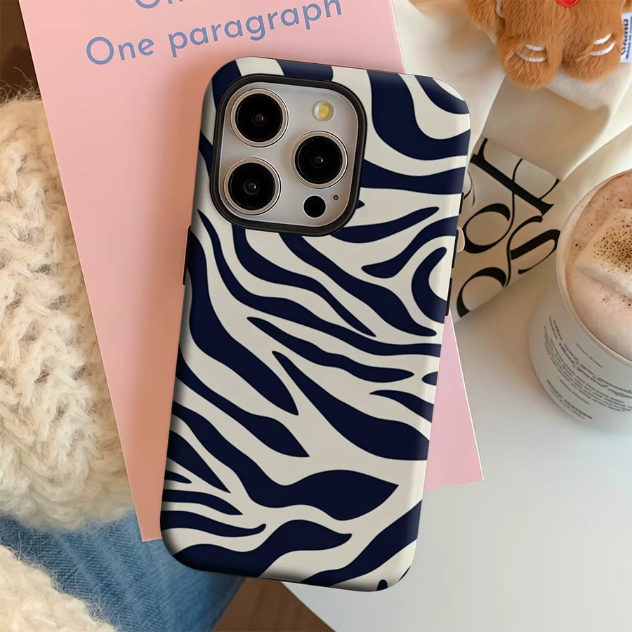 Handyhülle mit Navy & Cream Zebra Stripe Design für Apple iPhone 17 16 15 14 13 Pro Max Plus mit doppelschichtiger Rückseite in Blau und Weiß - Bild 5