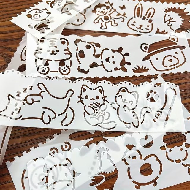 8er Set Mini Tier Schablonen aus Kunststoff in Weiß für DIY Malerei und Scrapbook-Handwerk - Bild 1