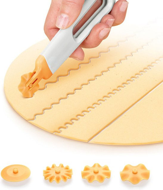 LEENKEA Gitterroller aus Kunststoff für Teig, Pizza und Gebäck als Muster-Cutter für Backzubehör - Bild 1