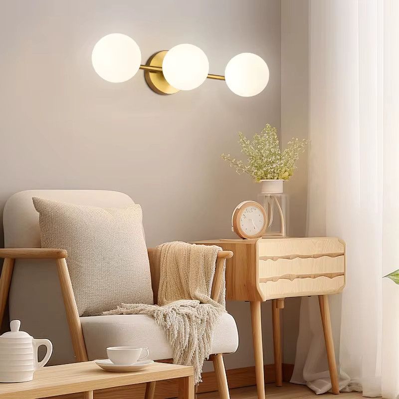 Vikotou LED-Wandleuchte mit Milchglas-Kugel in Schwarz und Gold für Küche und Esszimmer mit G9-Fassung - Bild 4