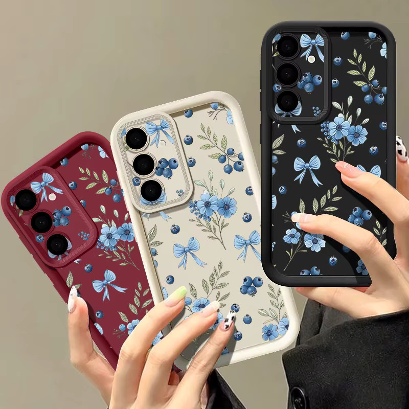 Samsung Handyhülle mit Blumen-Blaubeer-Muster in Blau und Multicolour, weiche TPU Schutzhülle für Galaxy S25 Ultra, S24 Ultra, S23 Ultra, S25 Edge, S24, S23 FE und S22 Plus - Bild 2