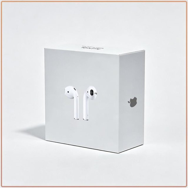 Apple AirPods 2. Generation True Wireless Bluetooth Kopfhörer mit Ladecase weiß - Bild 1