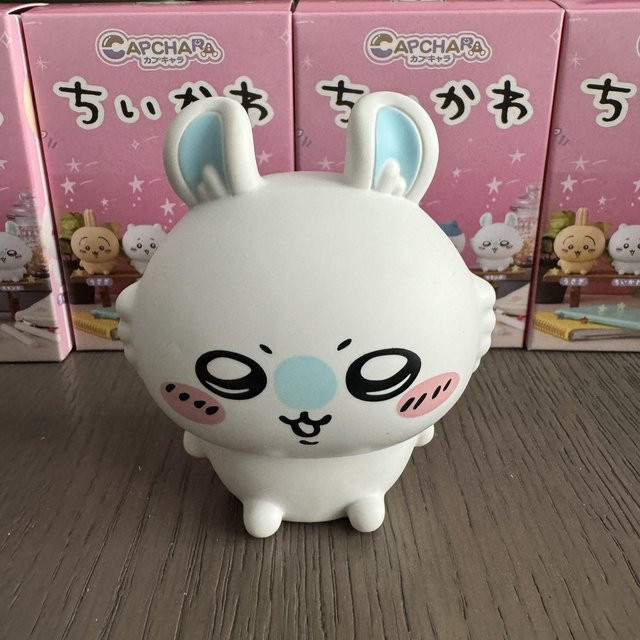 Chikawas Niedliche Cartoon-Figuren Kawaii Capchara Modell, Mini-Spielzeug, ab 6 Jahren - Bild 1
