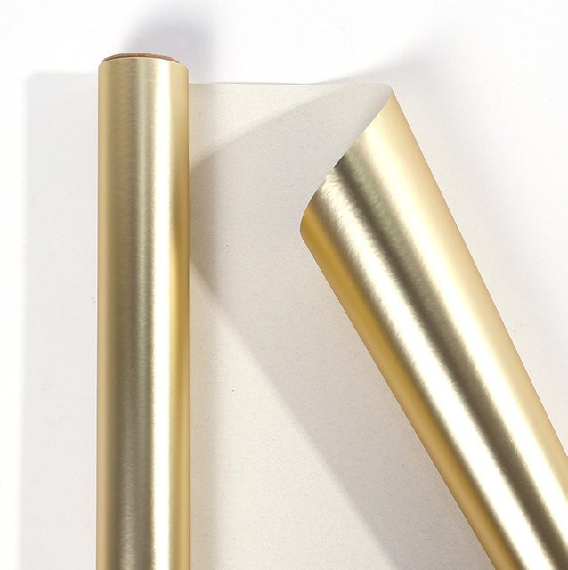 Premium Geschenkverpackungsrolle aus mattem Metalloptik-Papier in Gold oder Silber für besondere Anlässe - Bild 1