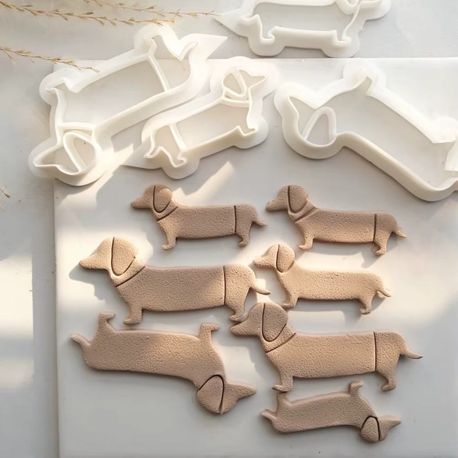Dackel Form Ausstechform aus Kunststoff für Polymer Clay und Keramik zur Herstellung von Ohrringen, Anhängern oder Magneten, Weiß - Bild 1