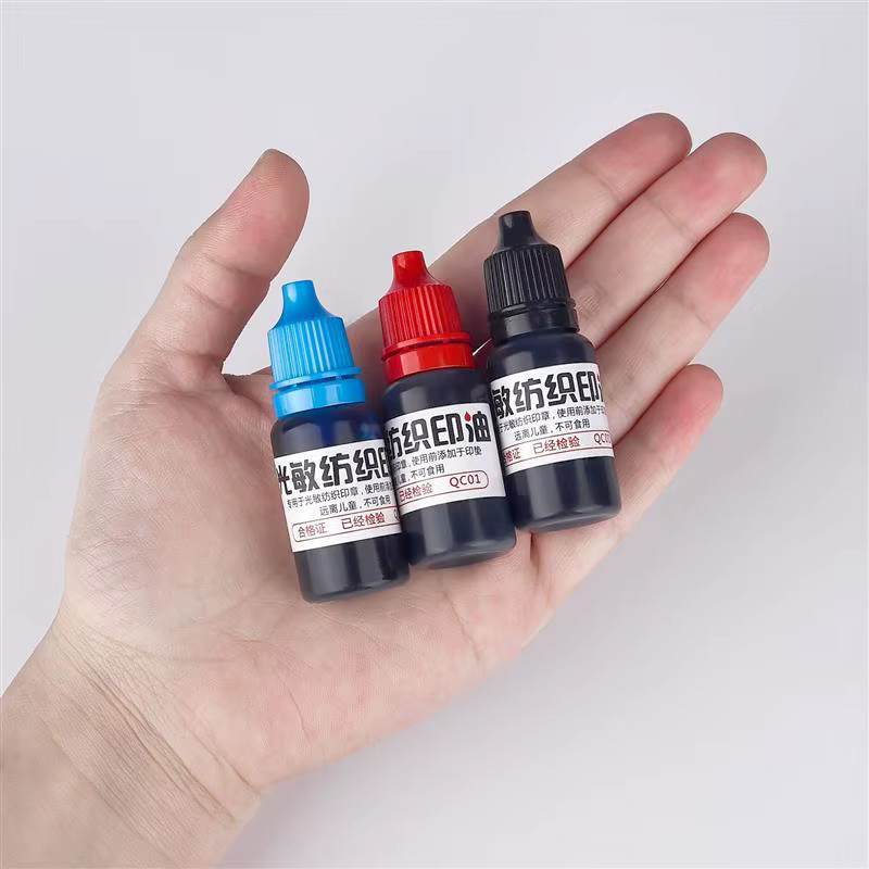 Wasserdichte Textilfarbe für Namenstempel auf Kleidung in Blau, Rot und Schwarz, 10 ml - Bild 2