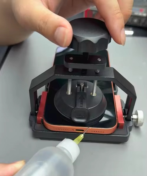 M.Y Multifunktionaler Bildschirmseparator QP-6 in Schwarz für iPhone 17 und Android-Handy-Reparaturen zur Entfernung der Rückabdeckung - Bild 3