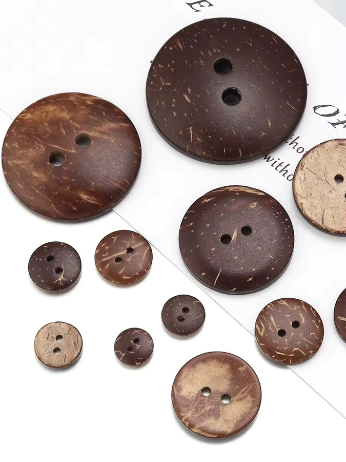 Natürliche Kokosnuss-Holzknöpfe mit 2 Löchern in Braun für DIY-Kleidungsdekoration und Bastelarbeiten (100 Stück) - Bild 7