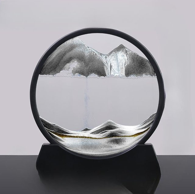 Rundes 3D Treibsandgemälde von Yiran Furniture in Schwarz, Weiß und Grau als dynamische Sanduhr zur Tischdekoration - Bild 1