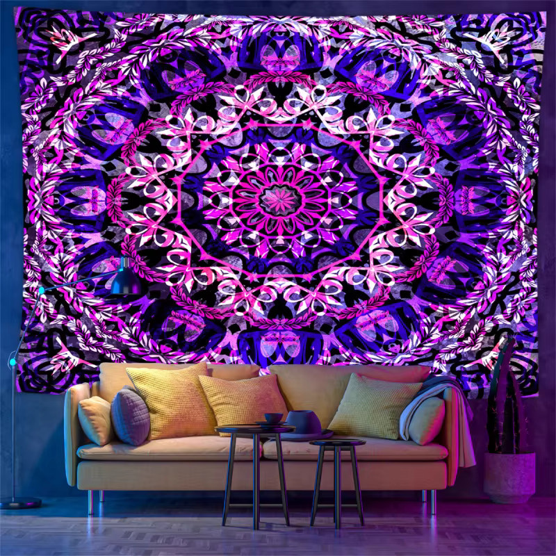VIKAMA Schwarzlicht-Mandala-Wandteppich in Schwarz und Multicolour, UV-reaktiver Bohemian Wandbehang mit geometrischem Psychedelic-Druck, B/H: 60 x 40 cm - Bild 1