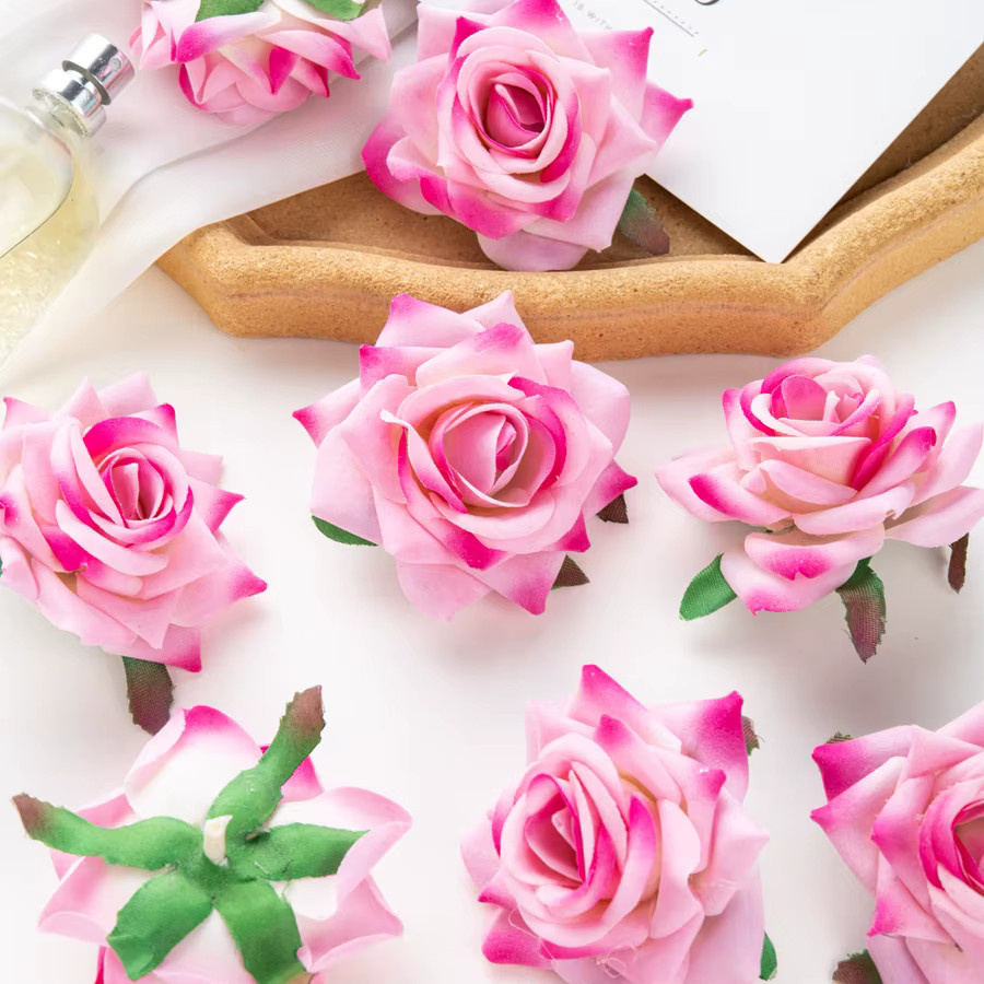 30 oder 60 Stück künstliche Flanell-Rosen in Multicolor für Dekorationen wie Hochzeit, Weihnachten oder Neujahr - Bild 3