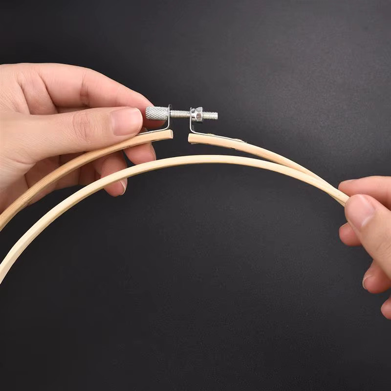 10er Set Stickrahmen aus Bambus in Beige mit Durchmesser 10 bis 30 cm für DIY Stickerei und Kreuzstich - Bild 3