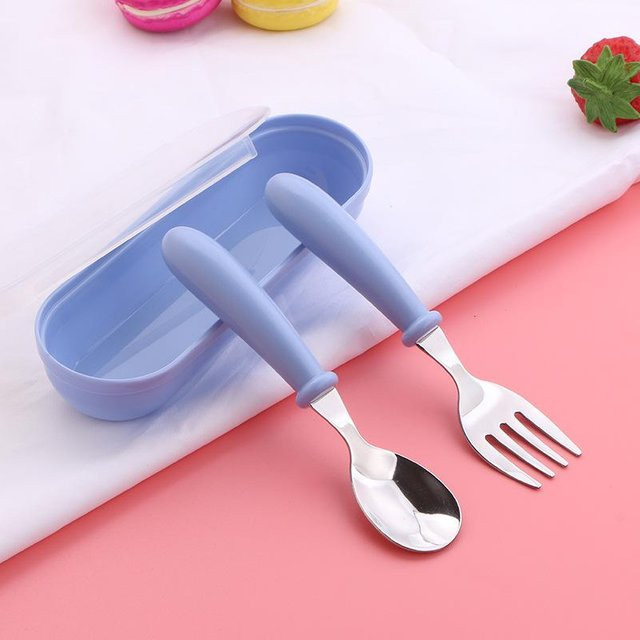 NATAWA Baby Besteckset für Kleinkinder aus Edelstahl und Kunststoff in Blau mit Cartoon-Design - Bild 1