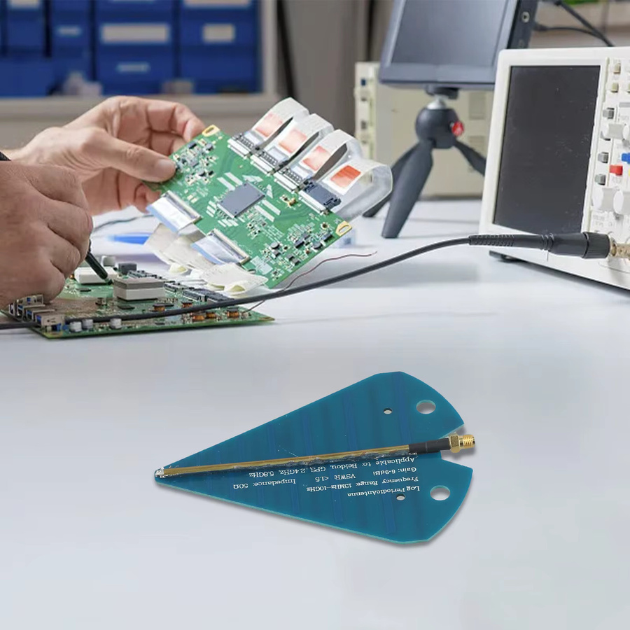 TOOLTOP HT5 UWB Log-Periodische Antenne 13MHz-10GHz mit linearer Polarisation und 6dBi Richtungsverstärkung in Blau für Spektralanalyse und Signaltests - Bild 3
