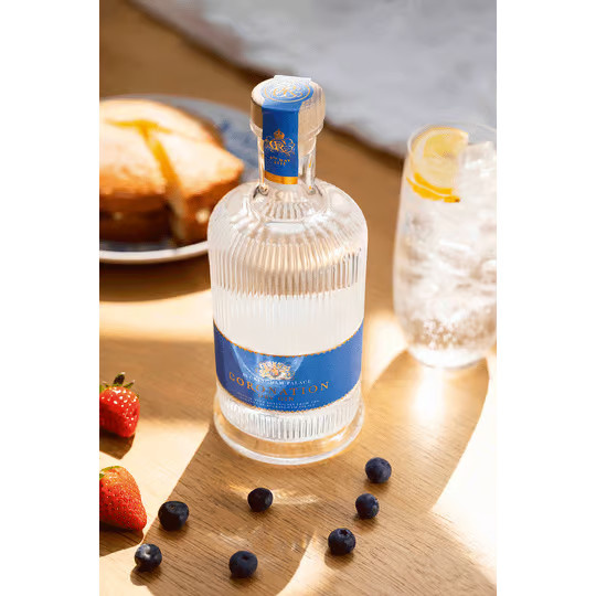 Buckingham Palace Royal Trust Collection Coronation Gin 0,7 l - Bild 2