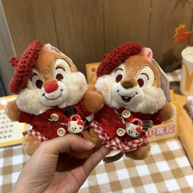 Disney Chichititi Plüsch-Anhänger, Cartoon-Eichhörnchen, Rot - Bild 1
