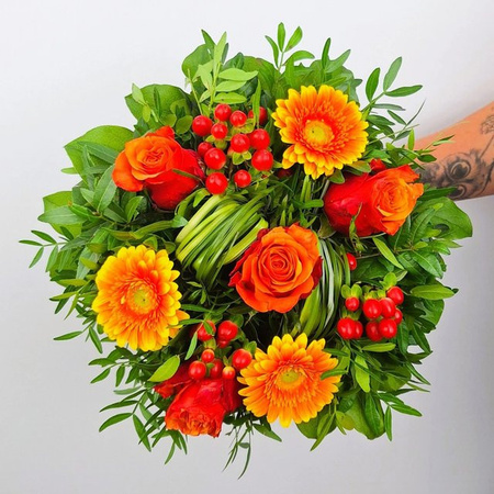 Blumenstrauß Herzensglück mit Gerbera, orange, yellow, green, red
