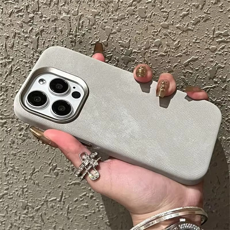 Matte Mikrofaser Schutzhülle mit Flanell-Innenfutter für Apple iPhone 16 Pro Max, iPhone 15, iPhone 15 Pro und iPhone 17, MagSafe kompatibel - Bild 2